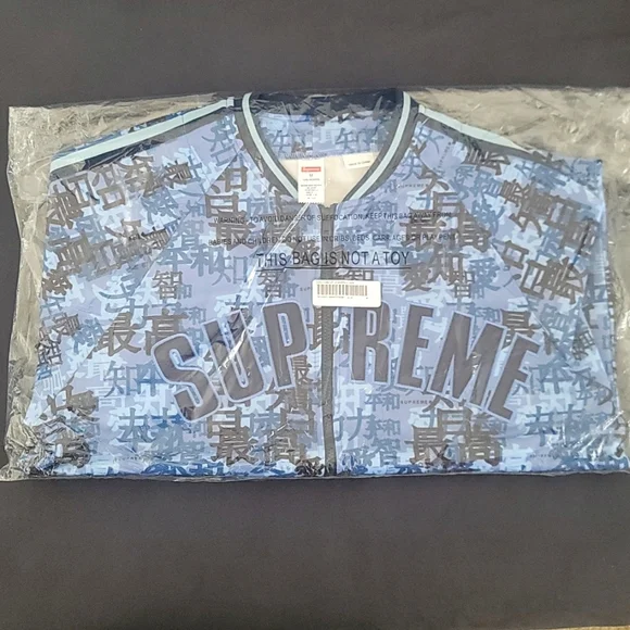 トップス Supreme Kanji Camo ZipUp Baseball Jersey Supreme Kanji Camo Zip Up Baseball Jersey Tan Men's - FW21 - US